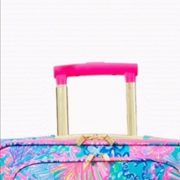 Lilly Pulitzer Accessories Nwt Lilly Pulitzer Carry Onin Splendor Accessory And Makeup Bag